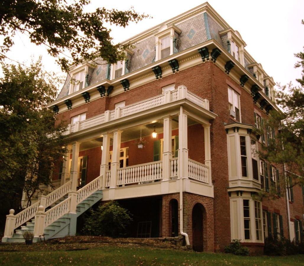غالينا The Inn At Felt Manor المظهر الخارجي الصورة