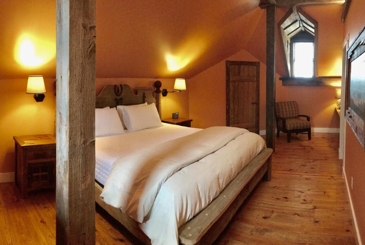 غالينا The Inn At Felt Manor المظهر الخارجي الصورة
